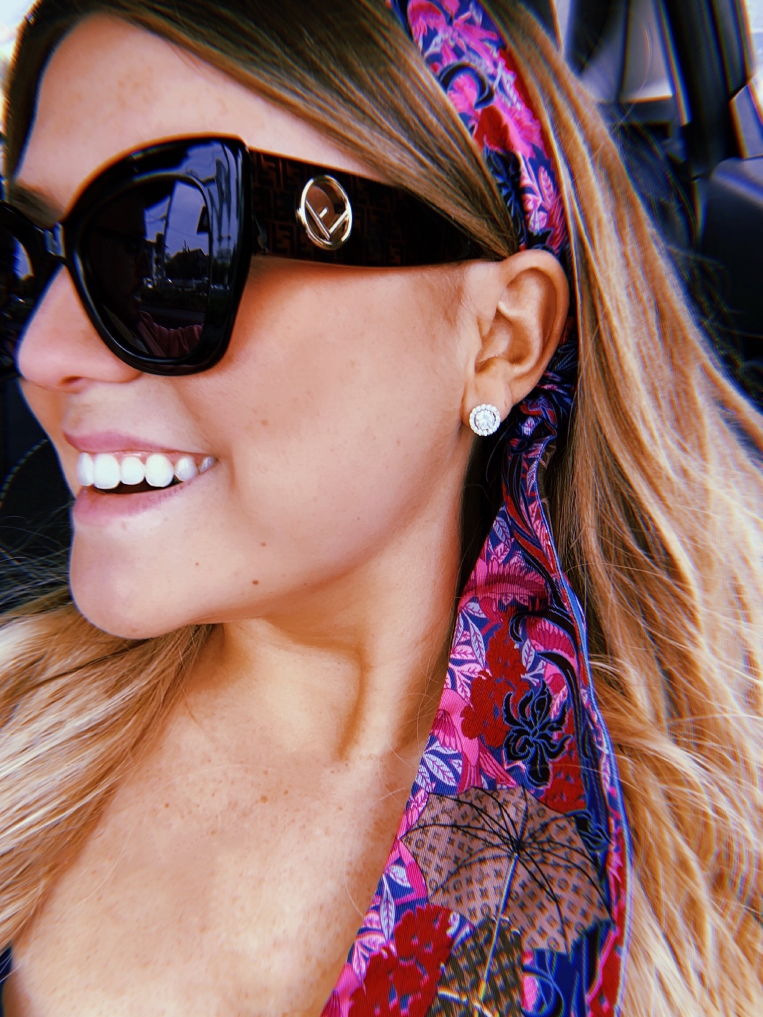 fendi-sunglasses-louis-vuitton-scarf-blogger-travel-fashion